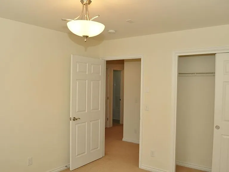 53 Fuller Cir — Photo 16