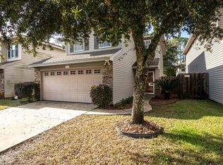 813 Sugar Plum Ln, Shalimar, FL 32579