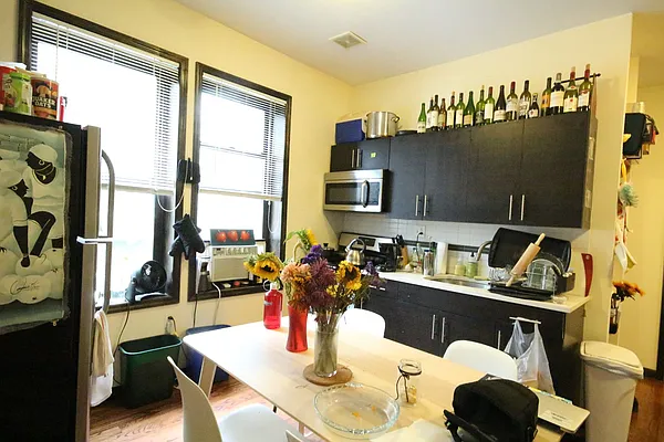 Rented by Rental Solutions Inc | media 8