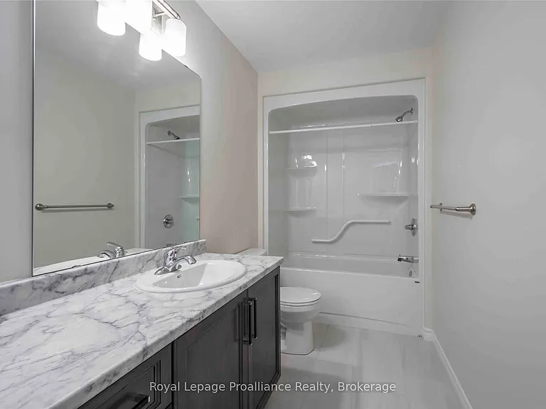 28 Nipigon St — Photo 15