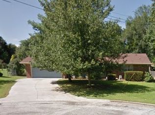 3025 E Avalon Dr, Springfield, MO 65804