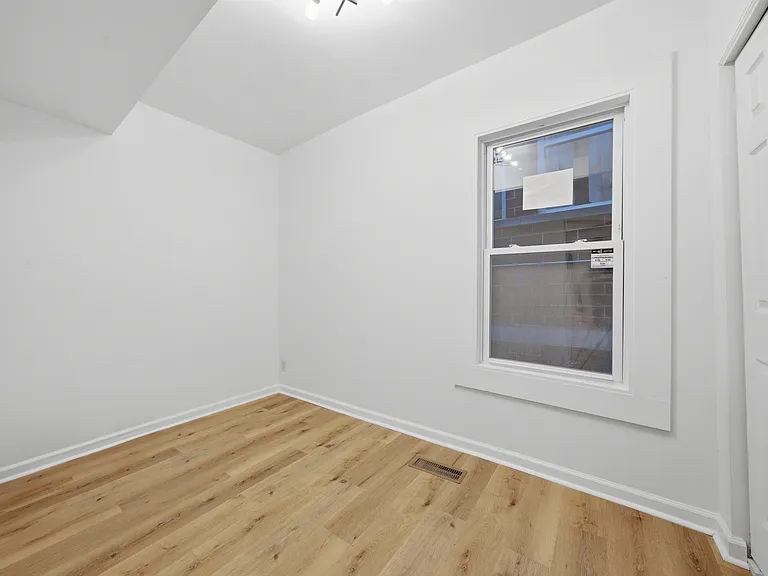 1415 N Maplewood Ave — Photo 13