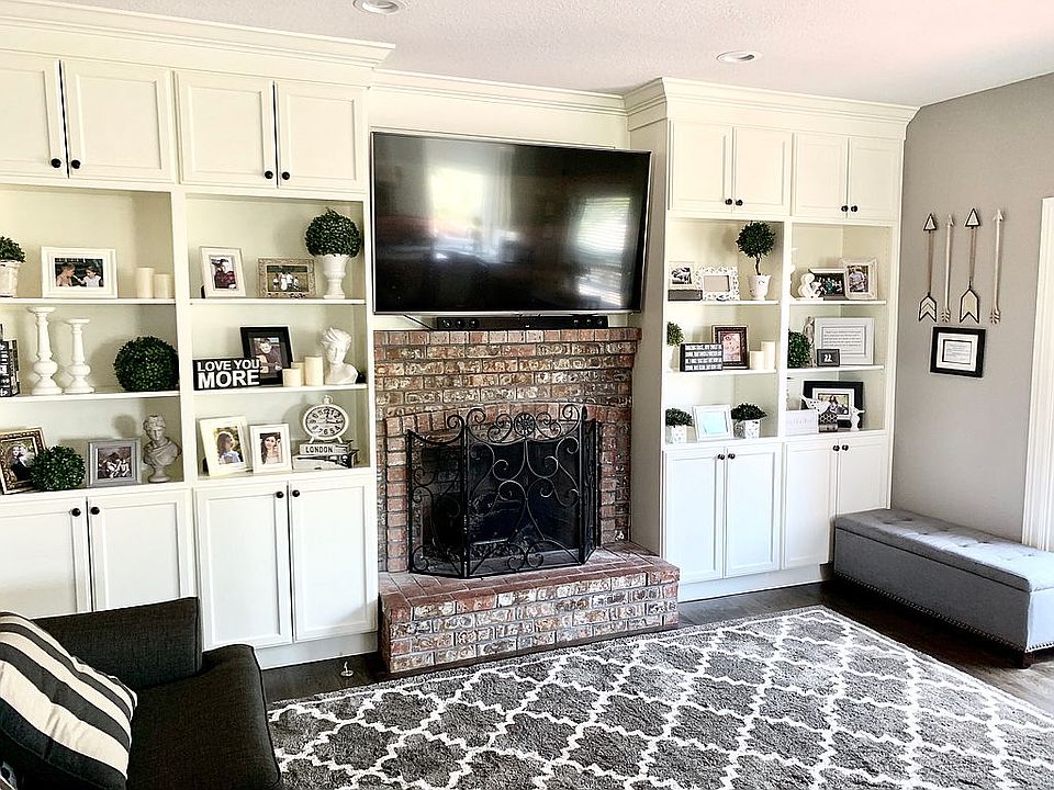 2nd image of 2090 Ridgebrook Dr