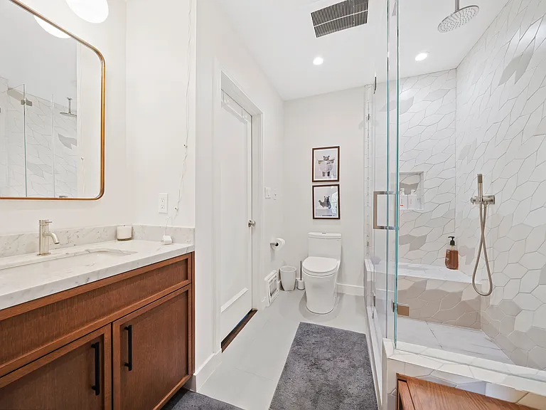 2339 Laguna St — Photo 18
