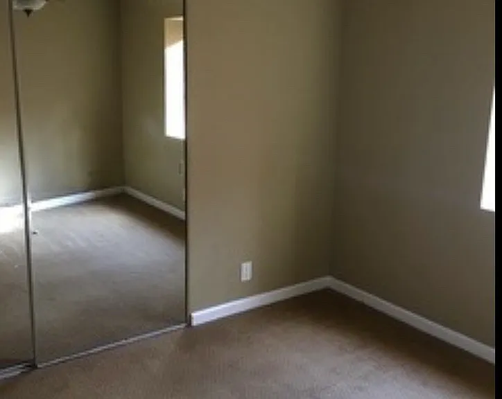 9001 Feather River Way — Photo 32