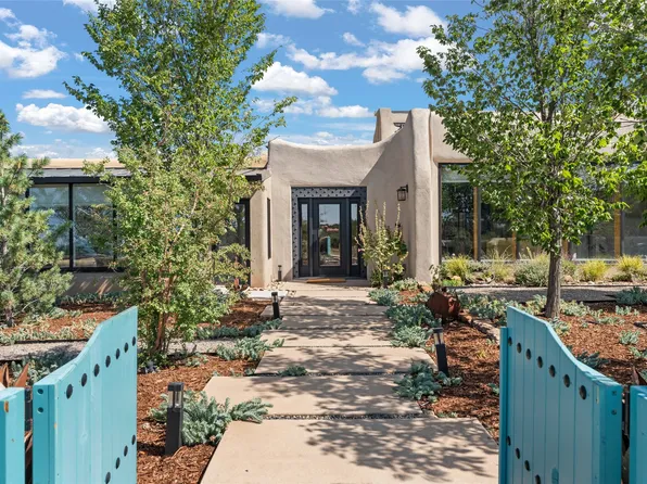49 Camino Sudeste, Santa Fe, NM 87508