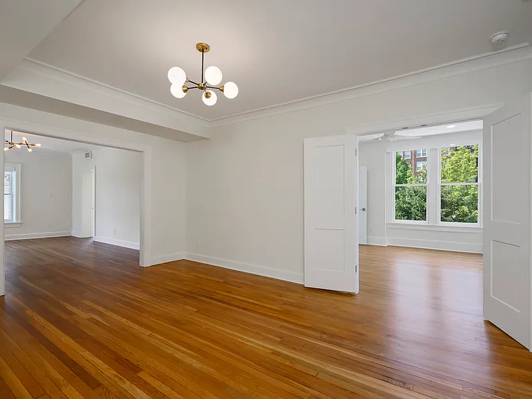 3513 Gillham Rd #1S — Photo 1