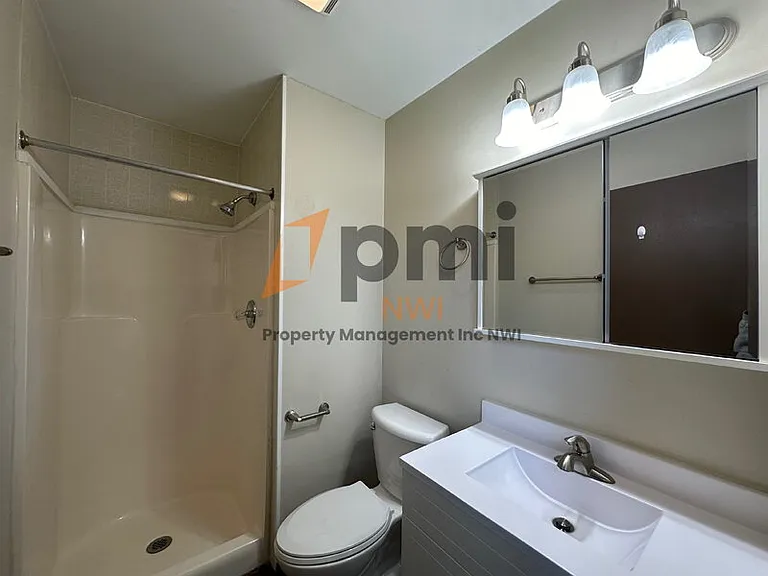 404 Saginaw Dr — Photo 15