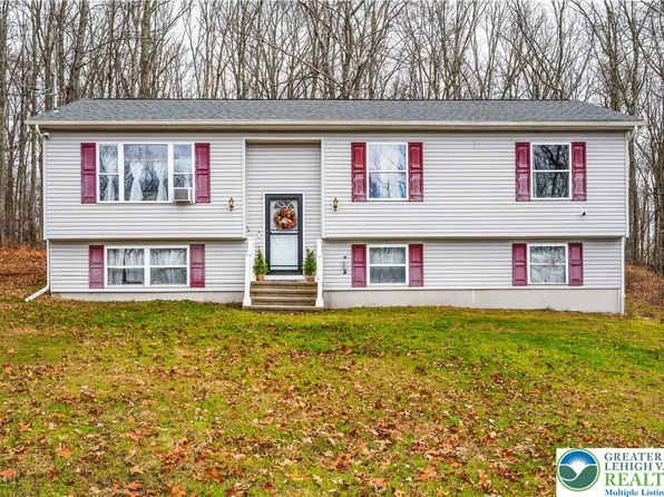 275 Estate Dr, East Stroudsburg, PA 18302