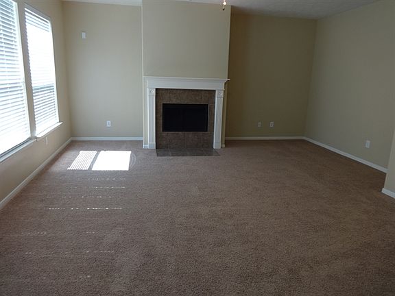 3rd image of 6718 Enchanted Crest Dr