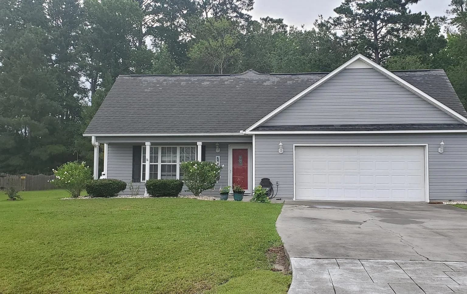 3 bed, 1809 sqft, $1,849 — Photo 1