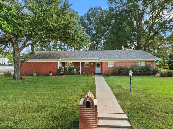 1007 Forrest Ln, Carthage, TX 75633