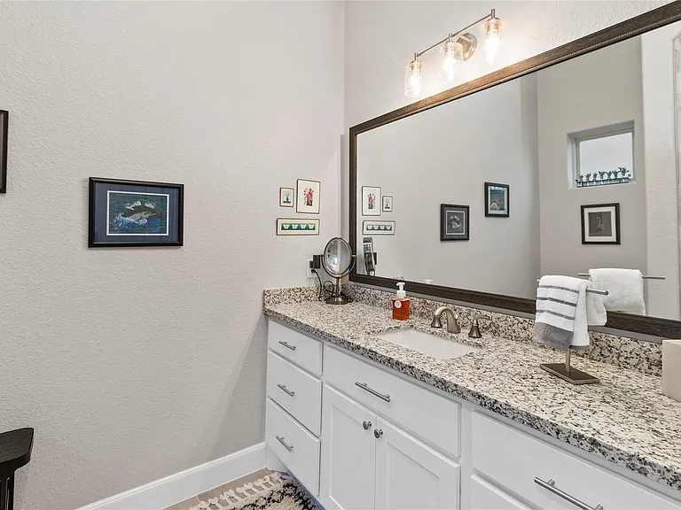 114 La Vie Dr — Photo 24