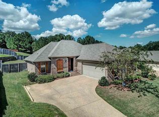 529 Glensview Dr, Brandon, MS 39047