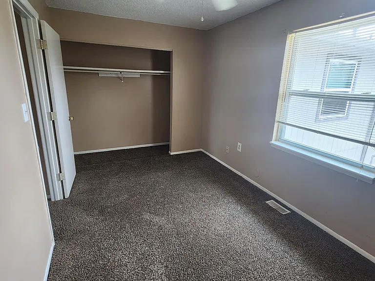 1310 E North St #24 — Photo 9