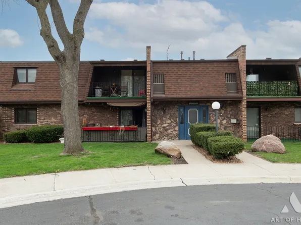 10600 S Brooklodge Ln APT 1B, Palos Hills, IL 60465