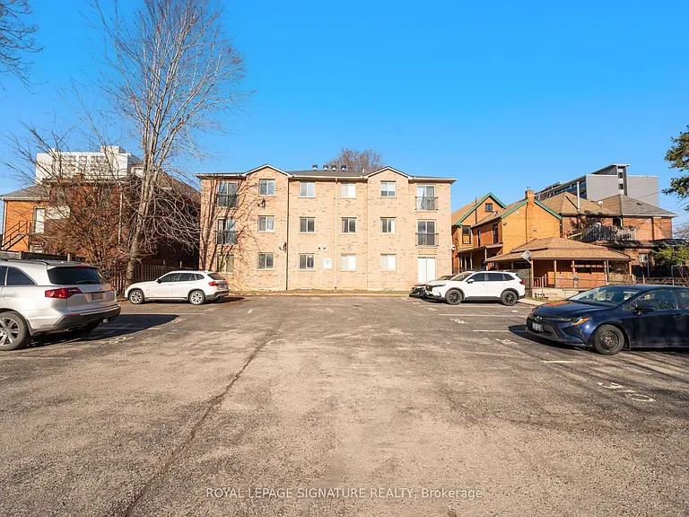28 Victoria Ave N #312 — Photo 37
