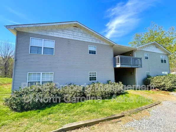 143 Carrion Ln, Candler, NC 28715