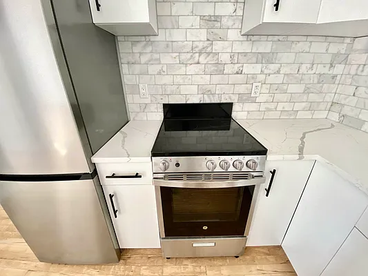 Rented by Modern Spaces | media 17