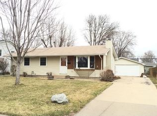 32 7th Ave NE, Osseo, MN 55369