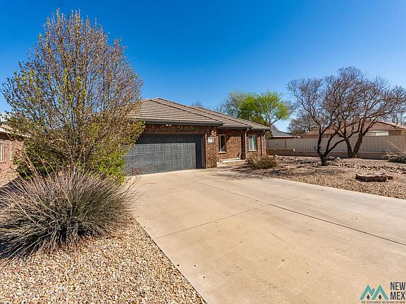 2nd image of 200 Mariposa Dr