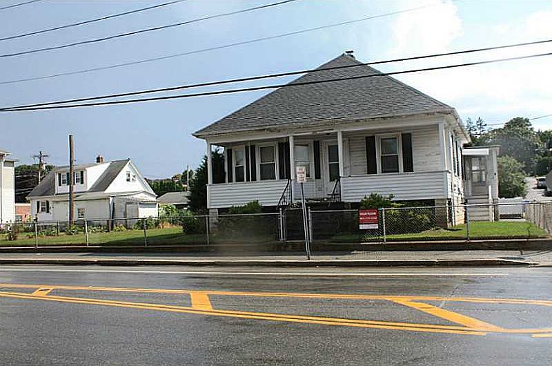 1st image of 868 Atwood Ave