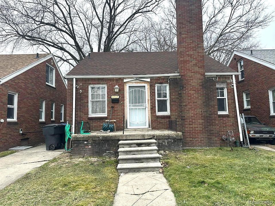 1st image of 20165 Irvington St