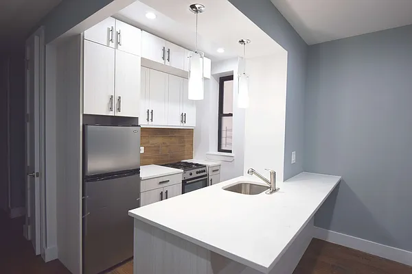 Rented by Uptown Flats LLC | media 16