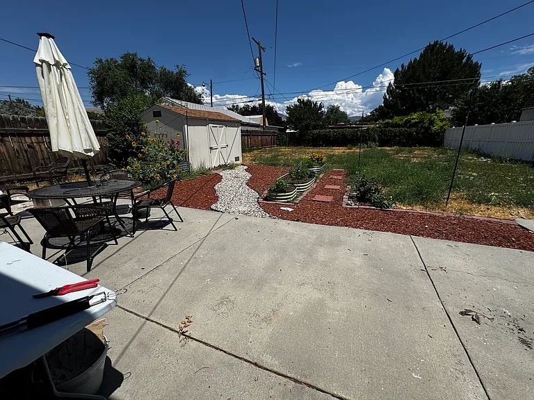 410 N Oakley St — Photo 9
