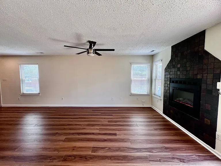 1611 Slidell Ln — Photo 8