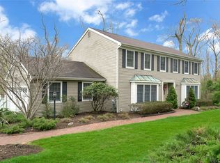 8 Allyson Pl, East Setauket, NY 11733
