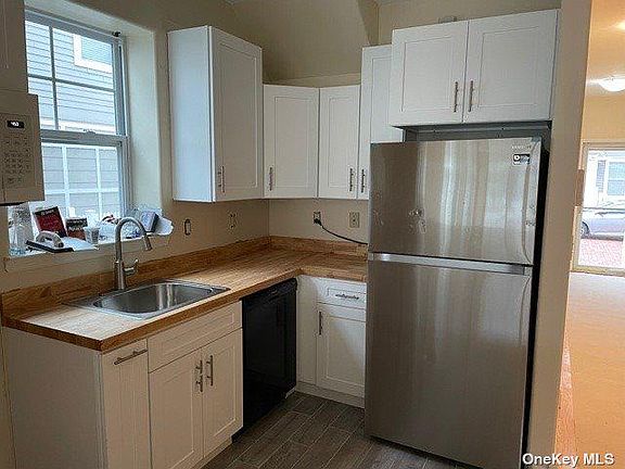2nd image of 7311 Arverne Mews Dr #1
