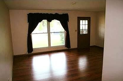 3rd image of 389 Crandall Dr NE