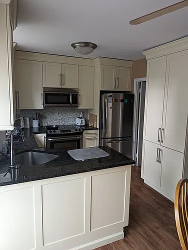 433 Arbutus Ave #B Photo 1