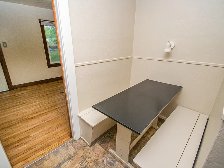 285 Zenobia Street — Photo 5