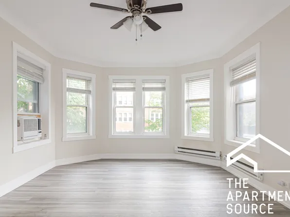 1419 W Hutchinson St #1, Chicago, IL 60613