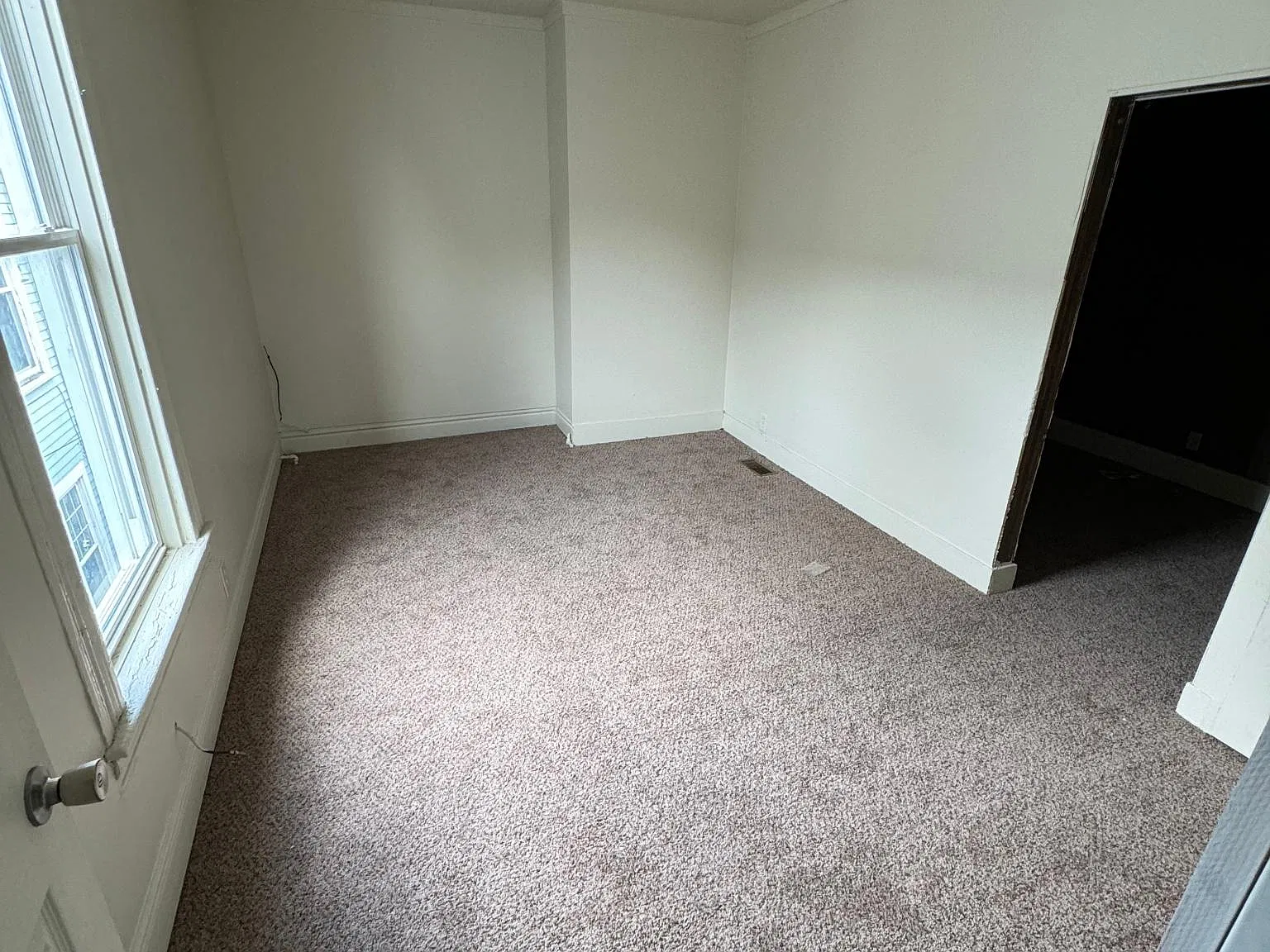 4008 Wood St — Photo 2