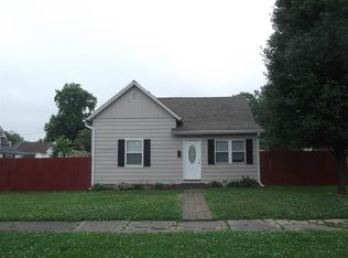 703 Mulberry St, Clinton, IN 47842
