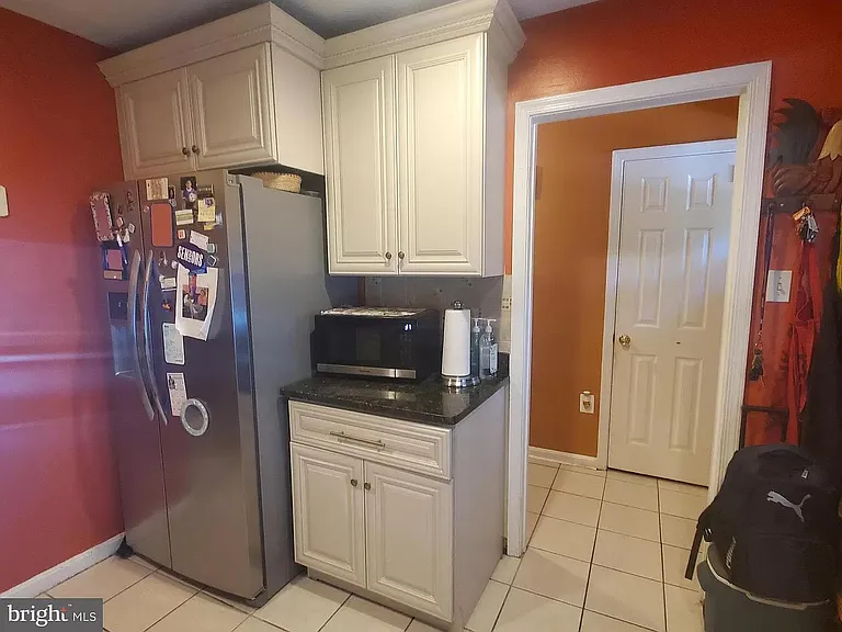 7558 Whitehall Dr — Photo 5