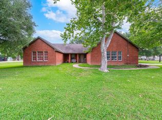 330 N 4th St, Beasley, TX 77417