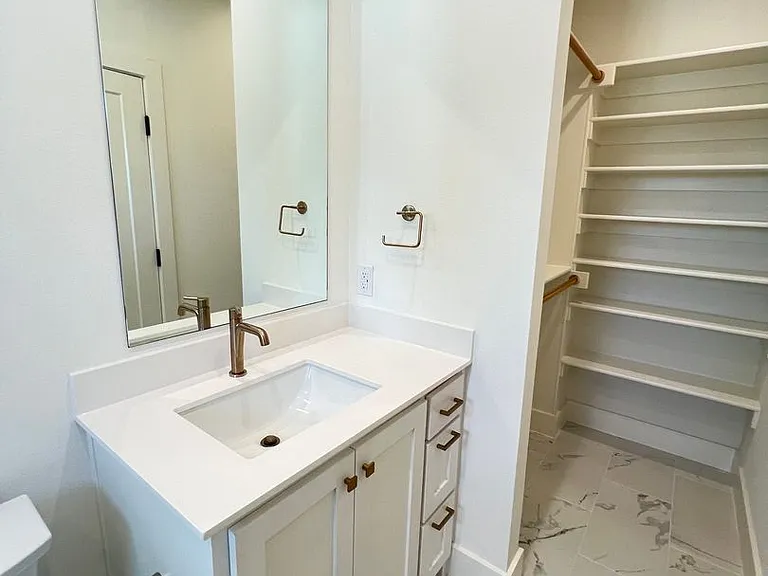 3303 Homer St — Photo 34
