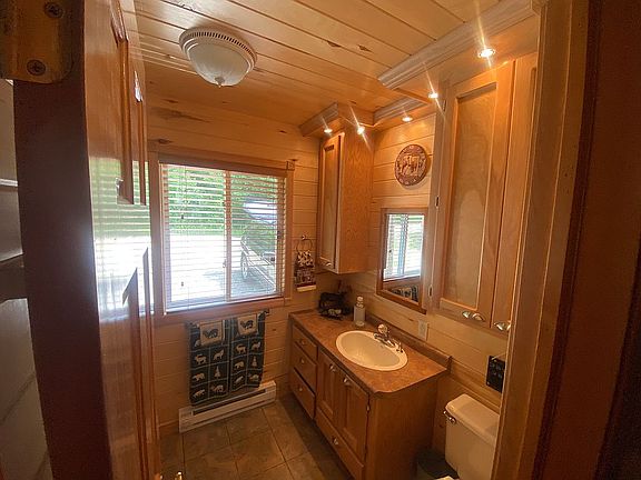 5th image of 13231 Island Lake Rd E