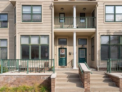904 E Brady St #904, Milwaukee, WI, 53202