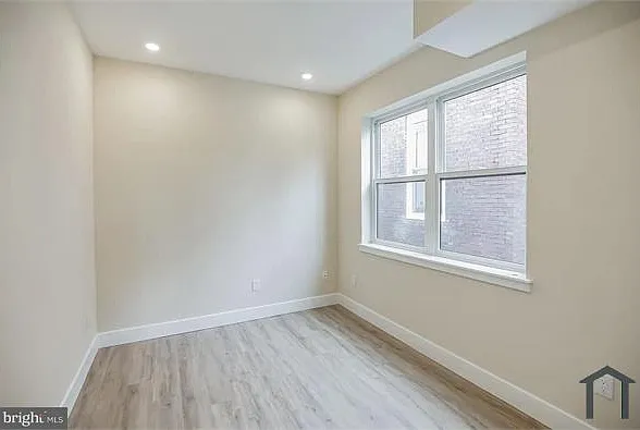 3345 N 19th St #3R — Photo 3