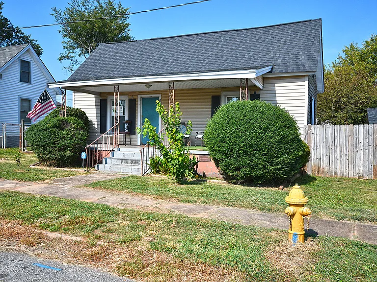 81 Wallace St — Photo 2