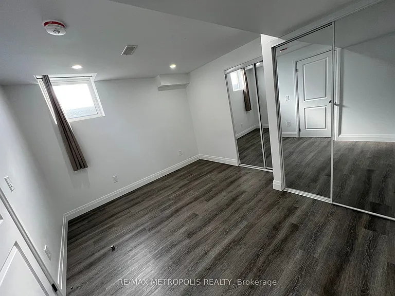 126 Frank Kelly Dr #BASEMENT — Photo 15