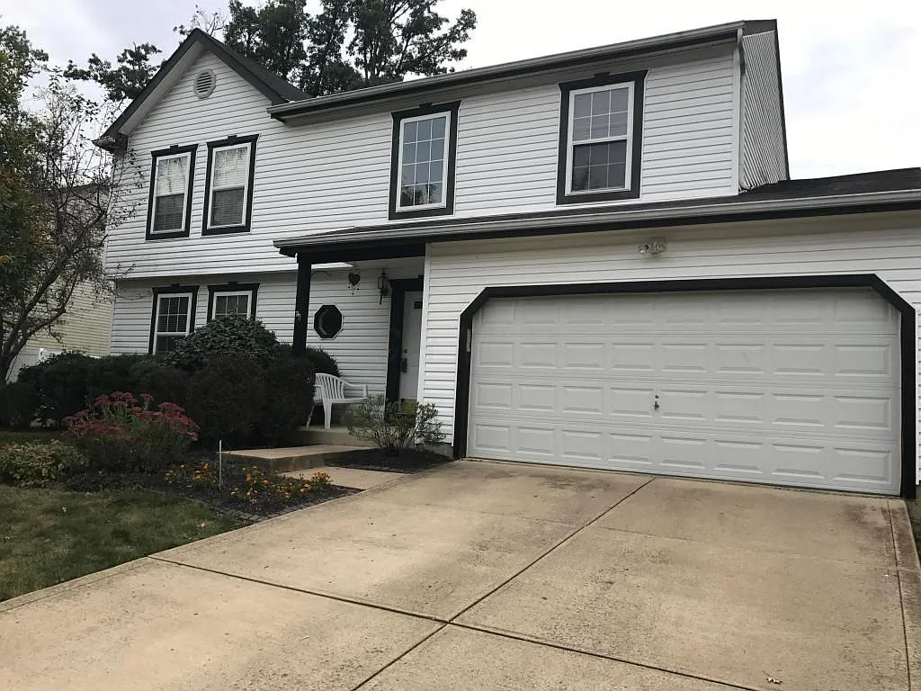 229 Harwood Ct photo 1