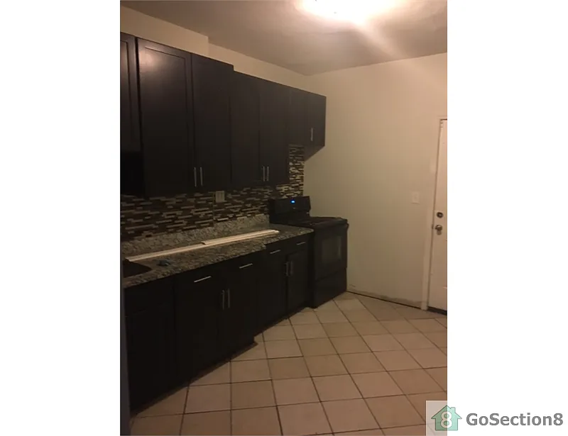8333 S Morgan St photo 1