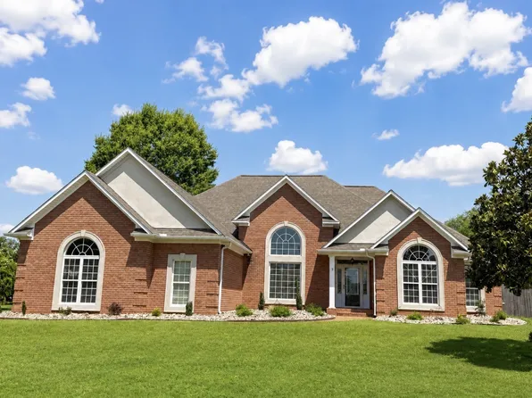 9 Barrymore Cv, Jackson, TN 38305