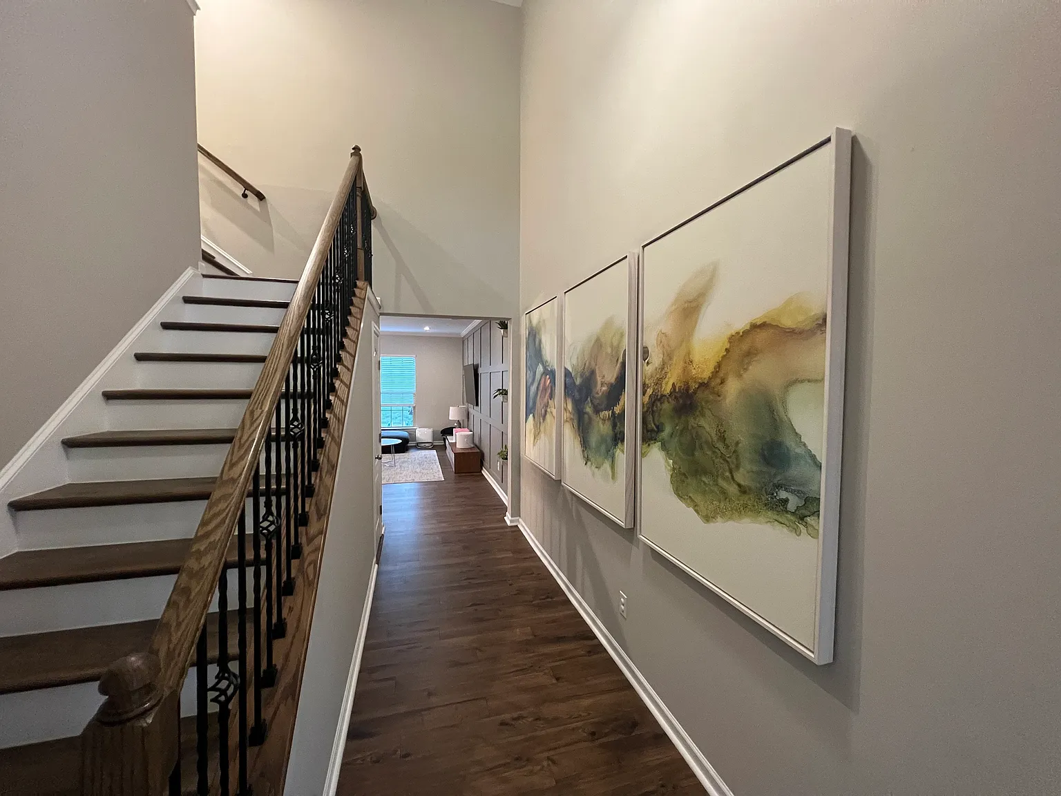 3 bed, 2.5 bath, 1994 sqft, $2,800 — Photo 2